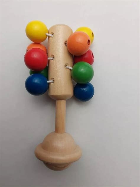 fotografia Montessori zvukového stromčeka s guličkami