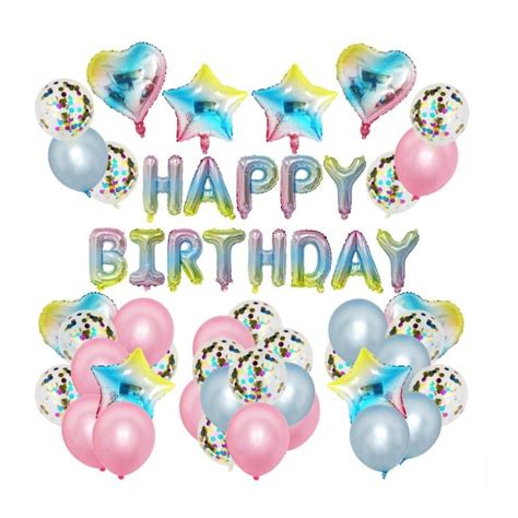 Fotka farebných balónov a girland na detskej oslave