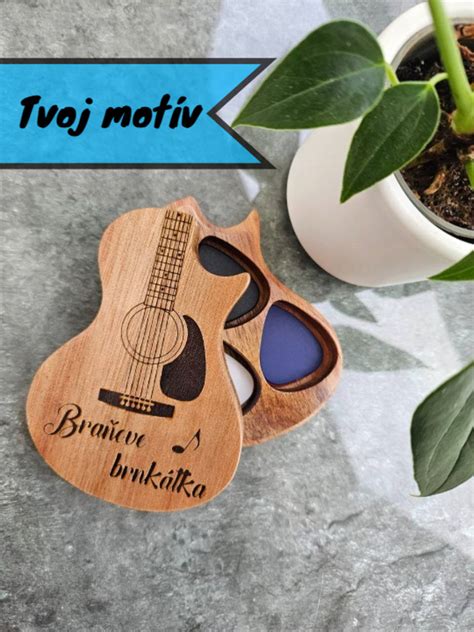 Gravírovaná drevená krabička s blahoželaním a fotkami