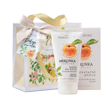 ukážka darčekového balíčka pre učiteľku s kozmetikou