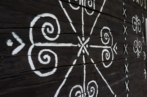 Slovanský ornament symbolizujúci mier a slávu