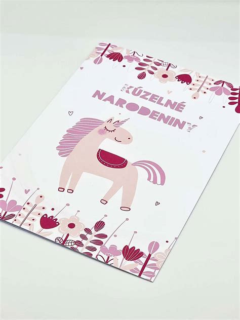 Detský pozdrav s vlastnoručne vyrobenými pečiatkami