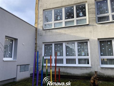 príklady jarnej výzdoby okien s motívmi pre materskú školu