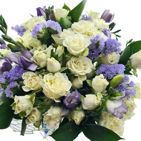 Kytica kvetov s blahoželaním k meninám