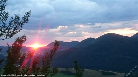 Tematické foto: Západ slnka nad Stodolou Pohanské s panorámou Nízkych Tatier
