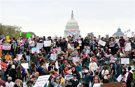 Photo of large protest crowds in Slovakia from 2018.