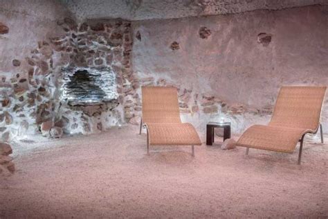 Fotografia interiéru soľnej jaskyne alebo bazéna vo Wellness Spa