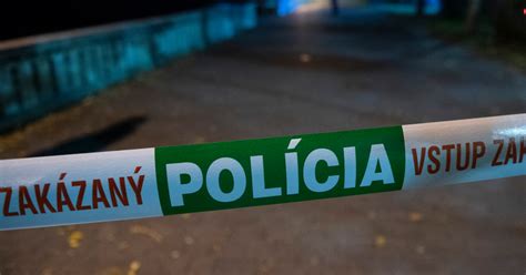 fotografia oslavujúceho muža