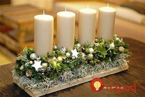 Tematické foto: Tri netradičné adventné vence (napr. z pohárov, dreveného boxu a gúľ)