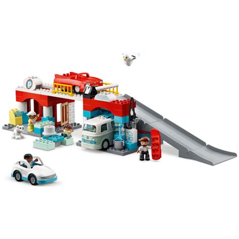 Tematické LEGO stavebnice áut a raketoplánov
