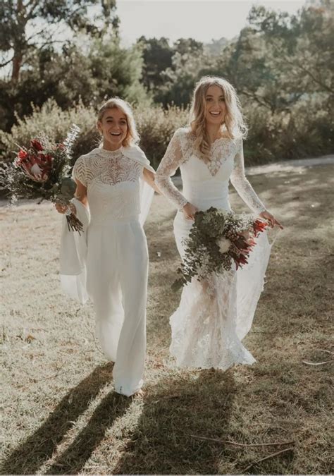 koláž rôznych svadobných outfitov pre lesbické páry