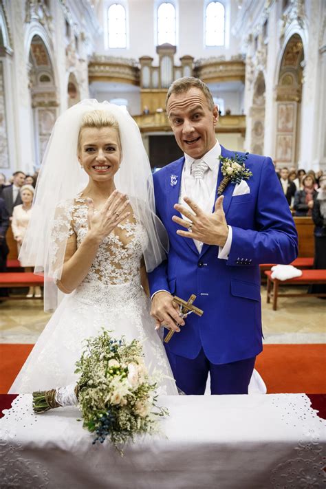 Svadobné šaty Zlatice Puškárovej a oblek Patrika Švajdu