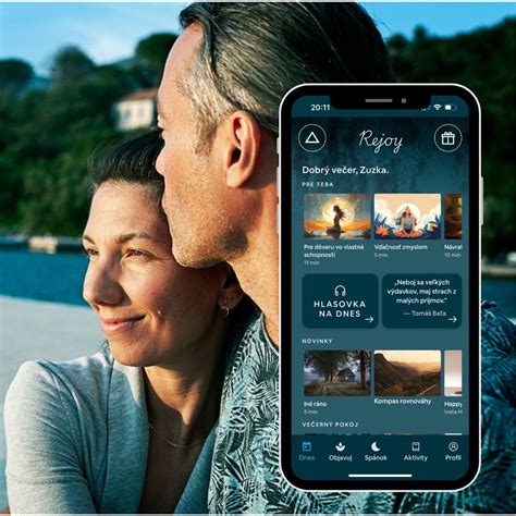 Žena v líderskej pozícii vedúca tím, symbolizujúca odhodlanosť a vodcovské schopnosti