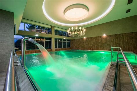 Interiér wellness centra alebo bazéna v kúpeľoch