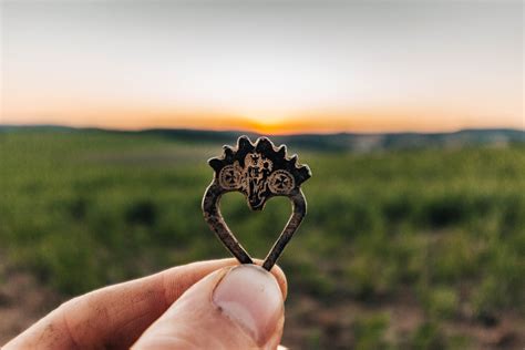 Symbolika mieru a lásky, spojená so slovanskými koreňmi.