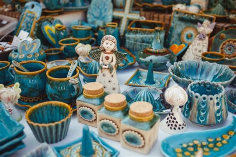 ilustračné foto slovenské suveníry a ľudové remeslá