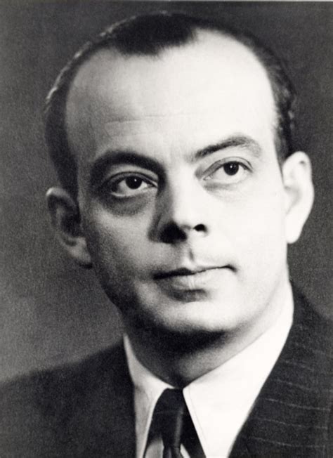 Tematické foto: Antoine de Saint-Exupéry pri písaní Malého princa