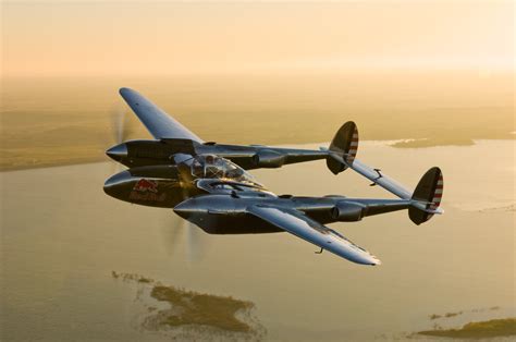 Fotografia lietadla Lockheed P-38 Lightning, na ktorom lietal Antoine de Saint-Exupéry