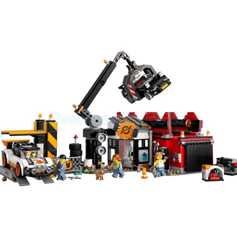 Detaily LEGO stavebnice s autami alebo vesmírnou loďou.