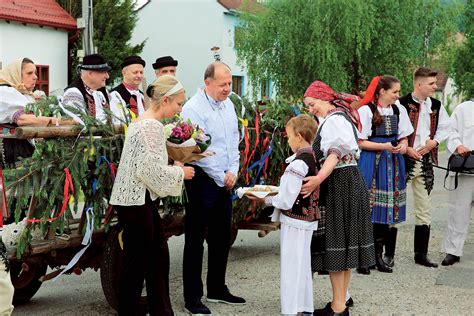 Historická ilustrácia slovenských tradícií alebo krstu