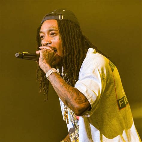 Mladý Wiz Khalifa nahráva v štúdiu