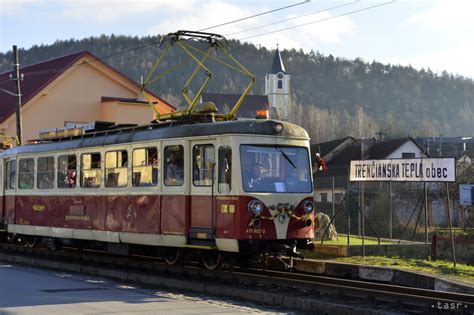 Tematické foto električky Trenčianskej elektrickej železnice na trati