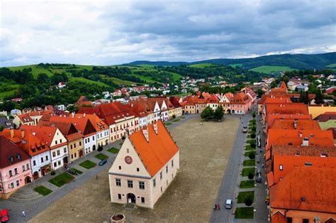 Záber na historické námestie v Bardejove vhodné pre svadobné fotografie
