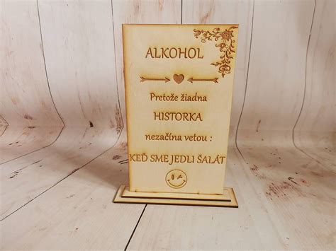 Infografika: Nápady na DIY tabuľky a značenie na svadbu