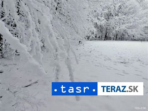 ilustračné foto: teplé zimné počasie, bez snehu, vlhká cesta