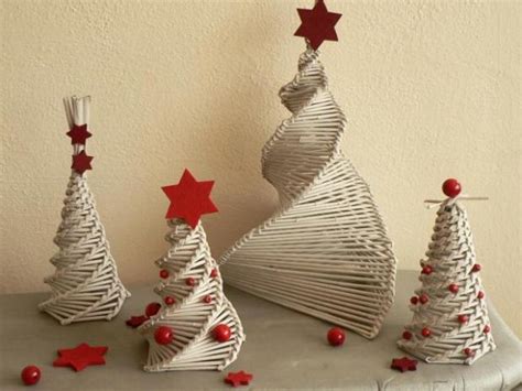 Pletený papierový stromček z ruličiek