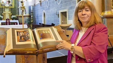 Zakladateľka vydavateľstva IKAR Gabriela Belopotocká na oslave 35. výročia