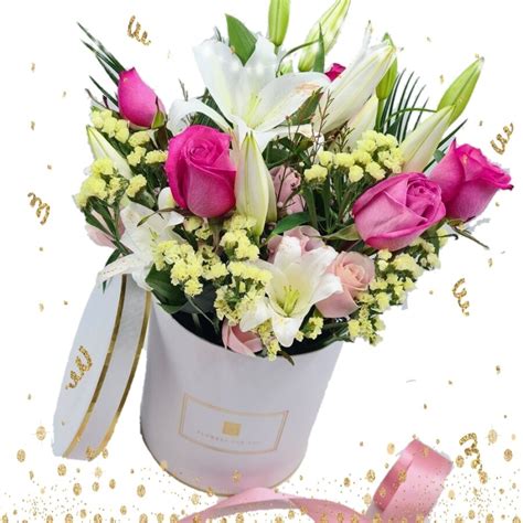 Ilustračné foto k blahoželaniu, napr. darčeky alebo kvety