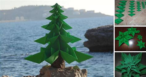 Origami vianočný stromček zostavený z papierových lodiek