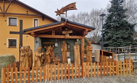 Ľadový betlehem v životnej veľkosti v Grazi, detail postáv