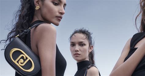 Koláž rôznych produktov Liu Jo - šaty, kabelky, topánky a doplnky