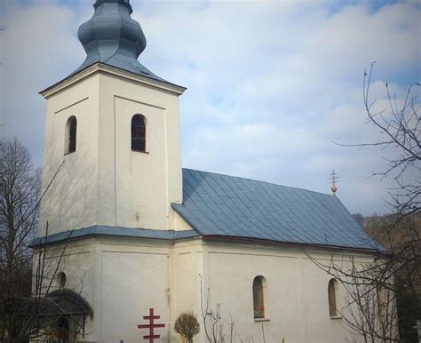 Fotka gréckokatolíckeho kostola alebo interiéru chrámu s ikonostasom