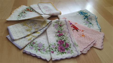 Foto vyšívanej vreckovky s osobným textom