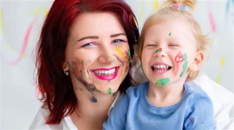 Ilustrácia tanca matky s dcérou