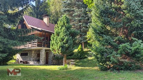 Panoramatický pohľad na Villa 27 v Tajove s okolitou prírodou