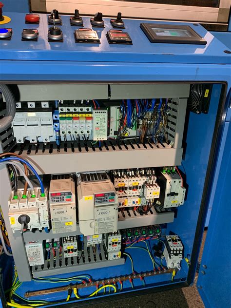 Rôzne typy moderných elektrických oplátkovačov