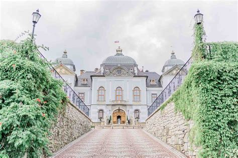 Zámok Halič Galicia Nueva, celkový pohľad na exteriér