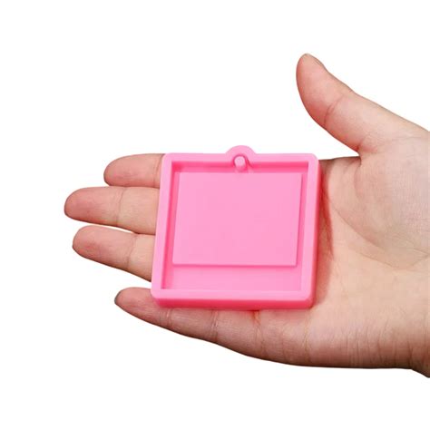 Sortiment kreatívnych potrieb a materiálov na výrobu pohľadníc