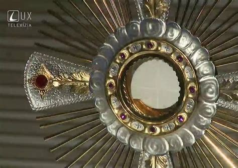 Eucharistická adorácia