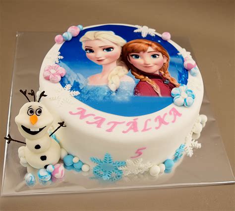 narodeninová torta s motívom snehuliaka Olafa