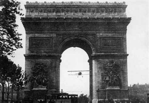 Panoráma Champs-Élysées s Víťazným oblúkom