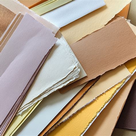 Produktové foto: Rôzne druhy papiera a pozvánok