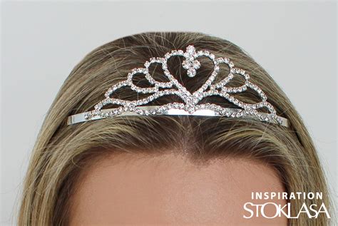 Koláž svadobných doplnkov do vlasov (tiara, korunka, čelenka)