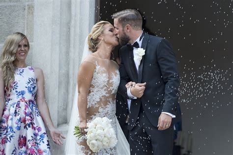 Dominika Cibulková s manželom Michalom Navarom po svadobnom obrade