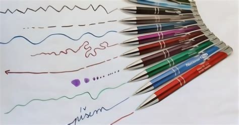Modrá farba a jej symbolika, vrátane ikony pre pokoj, dôveru, múdrosť, stabilitu a inteligenciu.