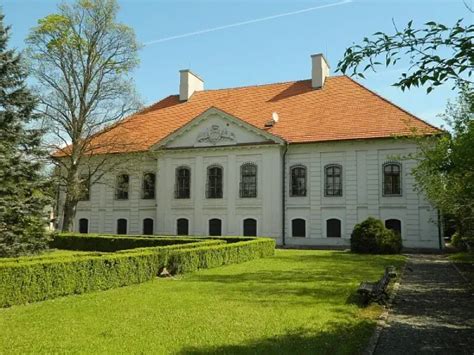 Exteriér Starého Kaštieľa Florián v Budimíri
